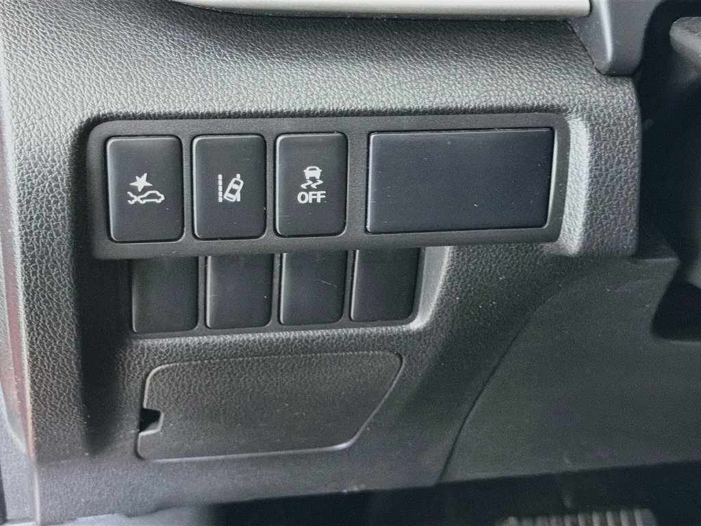 Used 2022 Mitsubishi Eclipse Cross SE FWD image 12