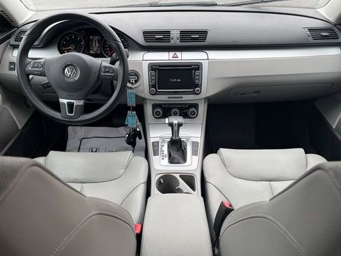 Used 2010 Volkswagen Passat Komfort image 28