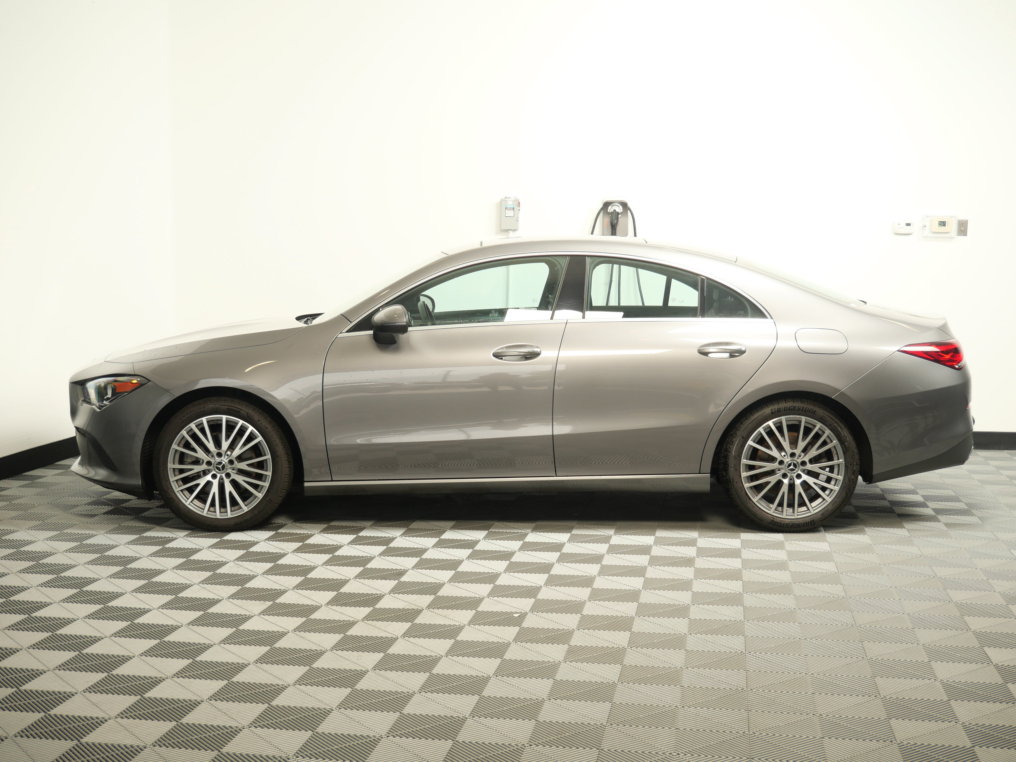 Used 2023 Mercedes-Benz CLA 250 4MATIC image 4