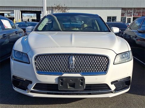 Used 2017 Lincoln Continental Select w/ Climate Package image 2