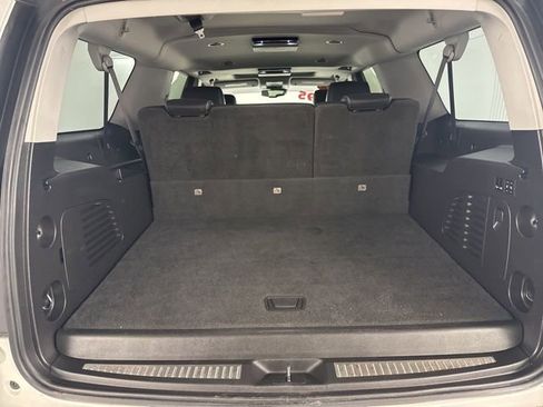 Used 2016 Chevrolet Suburban LTZ image 9
