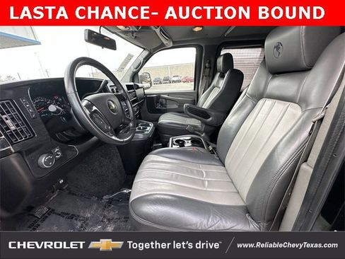 Used 2014 Chevrolet Express 1500 image 31