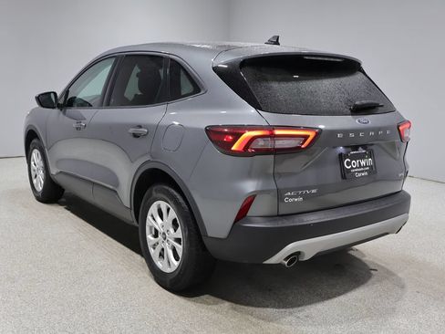 Used 2025 Ford Escape Active AWD/4WD image 5