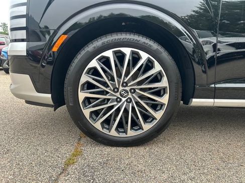 Certified 2026 Hyundai Palisade Calligraphy AWD/4WD image 11
