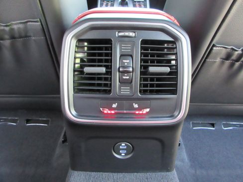 Used 2022 Porsche Macan GTS AWD/4WD image 22