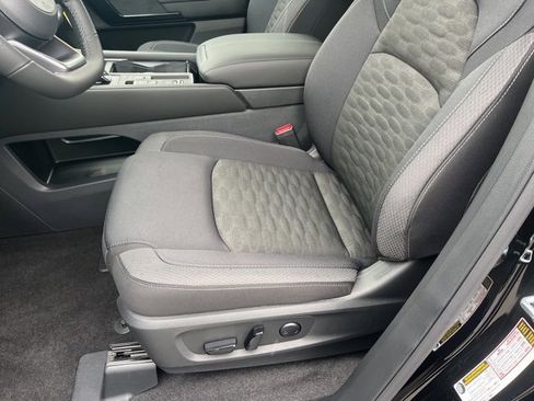 New 2025 Nissan Pathfinder SV image 7