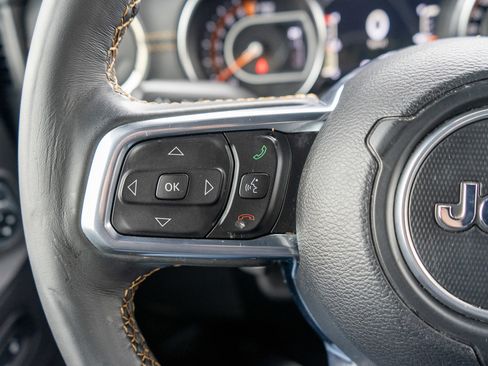 Used 2022 Jeep Wrangler Unlimited Sahara image 26