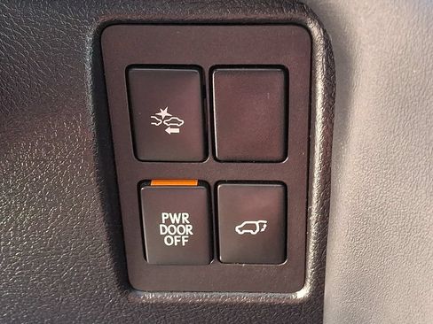 Used 2021 Lexus LX 570 4WD w/ Sport Package image 26