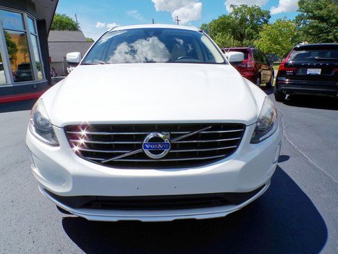 Used 2015 Volvo XC60 T6 AWD/4WD image 2