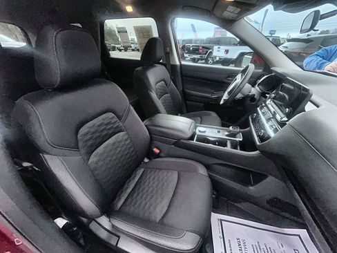 Used 2024 Nissan Pathfinder SV w/ Cargo Package image 30
