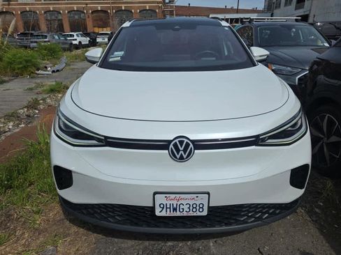 Used 2023 Volkswagen ID.4 Pro S image 2