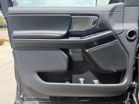 Used 2025 Ford Expedition Max Platinum AWD/4WD image 10