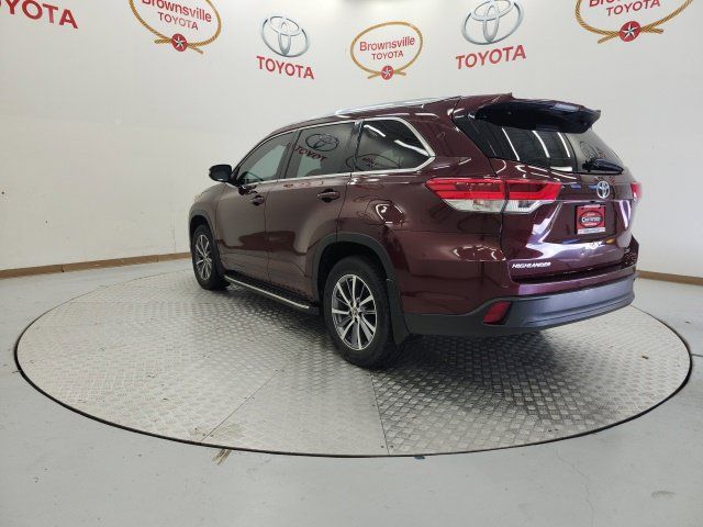 Certified 2018 Toyota Highlander XLE FWD image 6