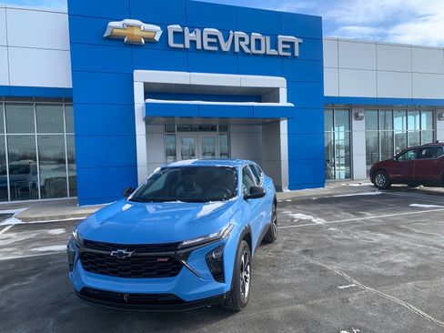 Used 2024 Chevrolet Trax RS w/ Driver Confidence Package image 1