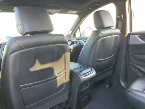 Certified 2024 Cadillac XT6 Premium Luxury w/ LPO, Floor Liner Package image 21