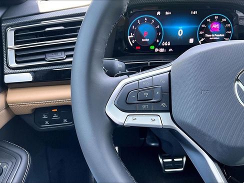 New 2026 Volkswagen Atlas Cross Sport SEL R-Line AWD/4WD image 22