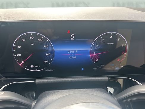 Used 2025 Mercedes-Benz GLA 250 image 21