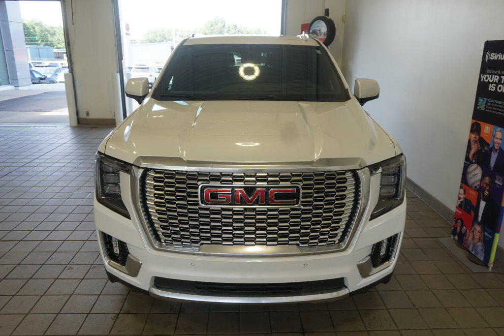 Used 2024 GMC Yukon Denali AWD/4WD image 16