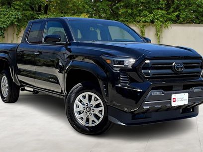New 2025 Toyota Tacoma SR5