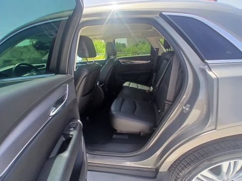 Used 2019 Cadillac XT5 Premium Luxury FWD image 16