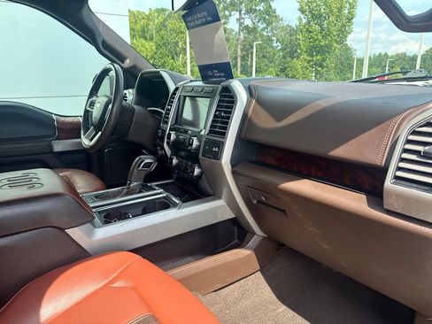 Used 2019 Ford F150 King Ranch w/ Equipment Group 601A Luxury AWD/4WD image 35