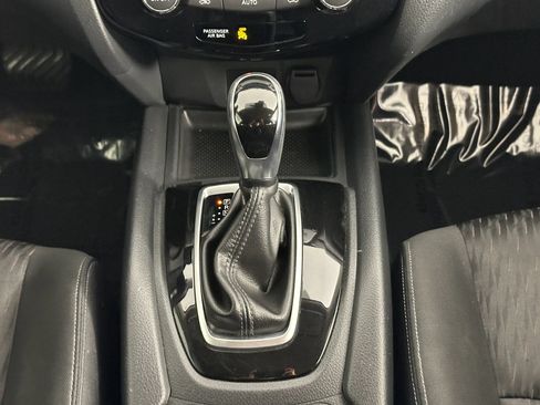 Used 2020 Nissan Rogue SV AWD/4WD image 27