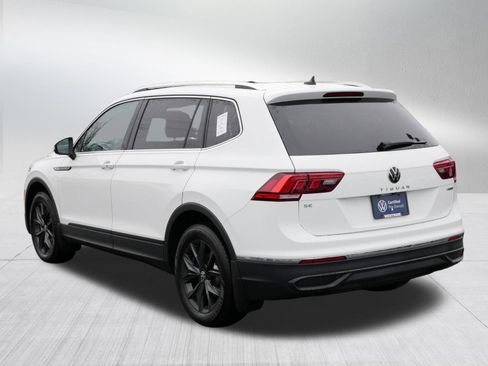 Certified 2024 Volkswagen Tiguan SE image 5