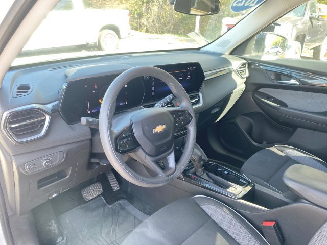Used 2025 Chevrolet TrailBlazer LS w/ LS Convenience Package FWD image 10