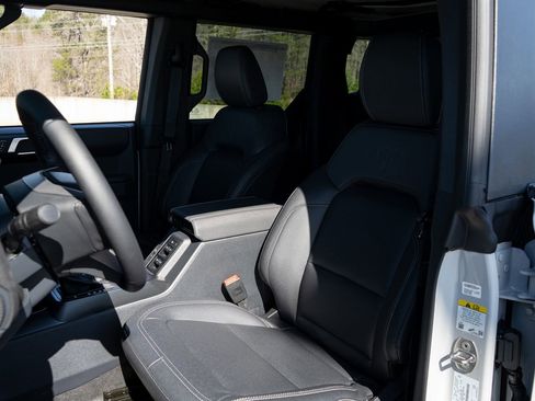 New 2026 Ford Bronco Badlands AWD/4WD image 28