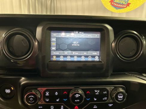 Used 2021 Jeep Wrangler Unlimited Sport AWD/4WD image 17