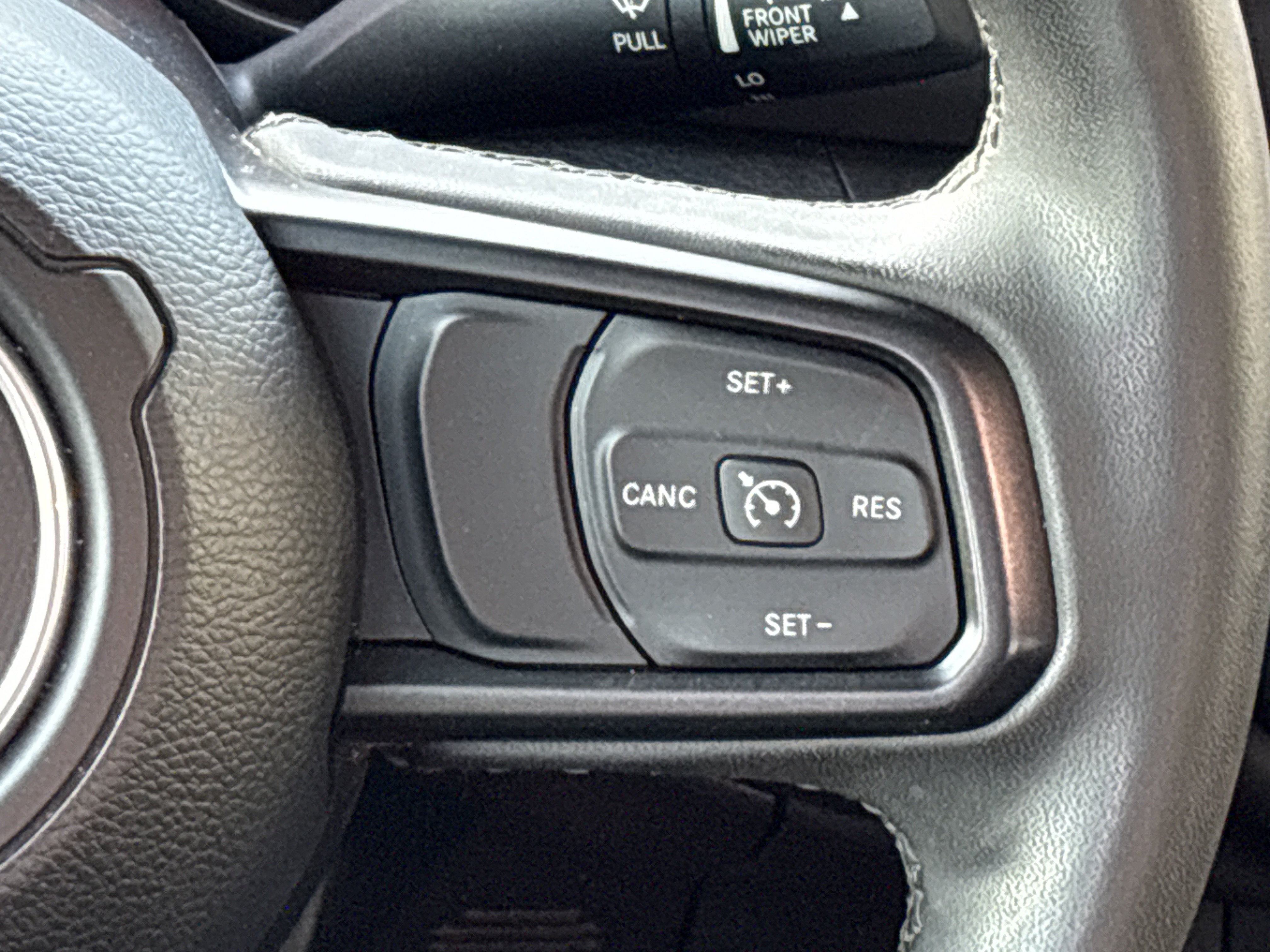 Used 2023 Jeep Gladiator Sport AWD/4WD image 23