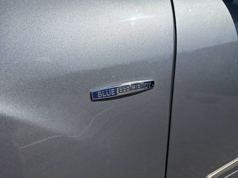 Used 2011 Mercedes-Benz ML 350 BlueTEC 4MATIC image 16