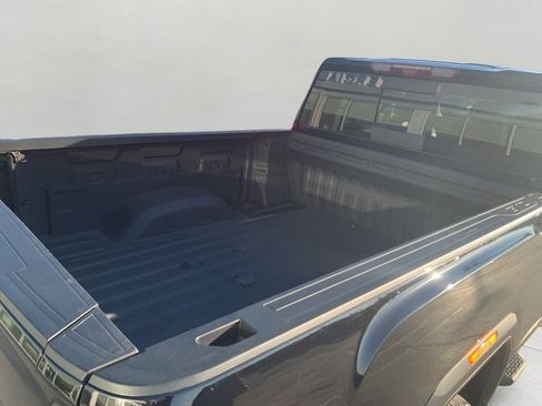 Used 2021 GMC Sierra 3500 Denali w/ Denali Black Diamond Edition image 30