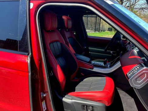 Used 2022 Land Rover Range Rover Sport HST image 8