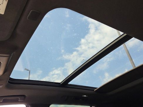 Used 2021 Chevrolet Tahoe LT image 20