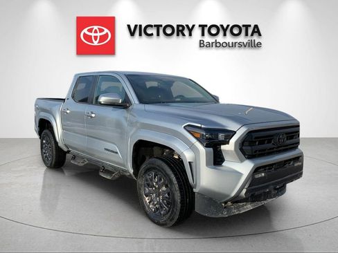 Used 2024 Toyota Tacoma TRD Off-Road image 5