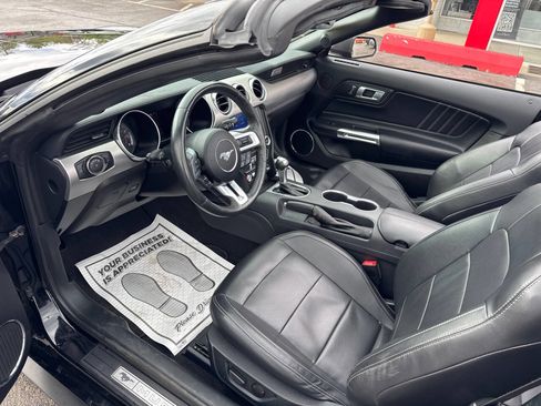 Used 2022 Ford Mustang Premium RWD image 12