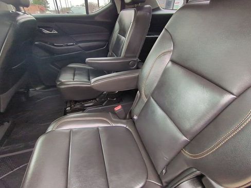 Used 2021 Chevrolet Traverse RS image 28