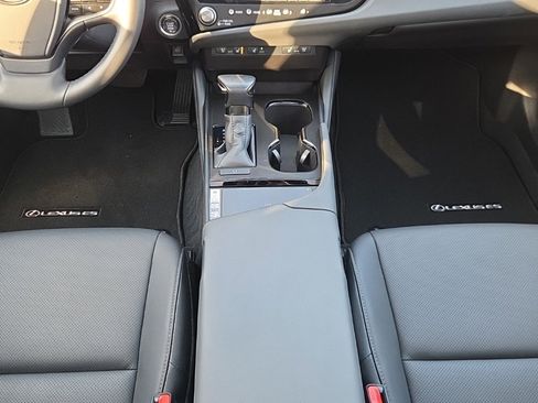 Certified 2024 Lexus ES 350 w/ Premium Package image 23