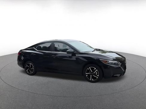 Used 2025 Nissan Sentra SV FWD image 2