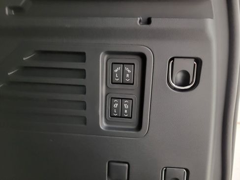 New 2026 Chevrolet Traverse RS w/ LPO, Floor Liner Package FWD image 3