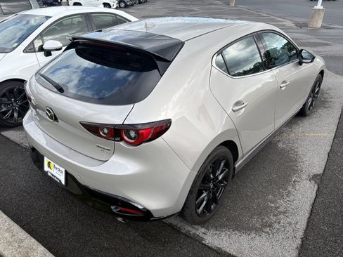 Used 2025 MAZDA MAZDA3 Hatchback w/Premium Plus Pkg AWD/4WD image 6