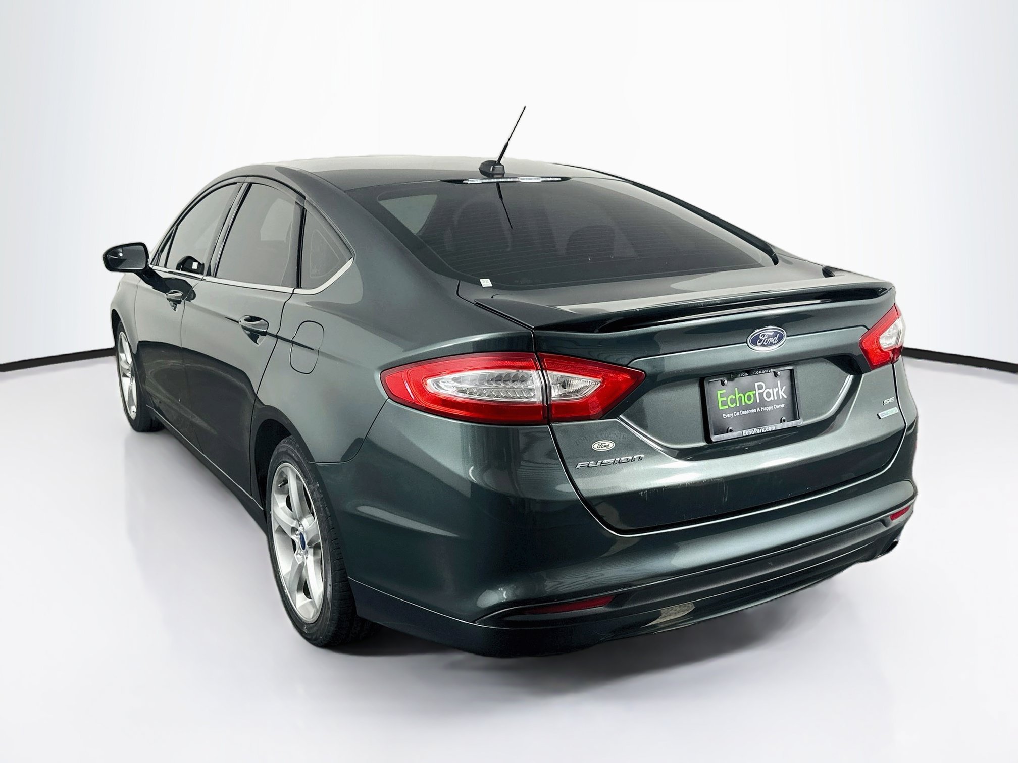 Used 2015 Ford Fusion SE w/ Equipment Group 201A FWD image 5