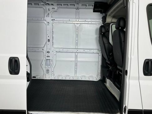 Used 2023 RAM ProMaster 2500 FWD image 4