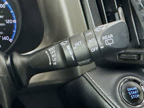 Used 2018 Toyota RAV4 Adventure image 13