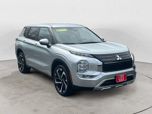Used 2024 Mitsubishi Outlander SE Black Edition AWD/4WD image 7