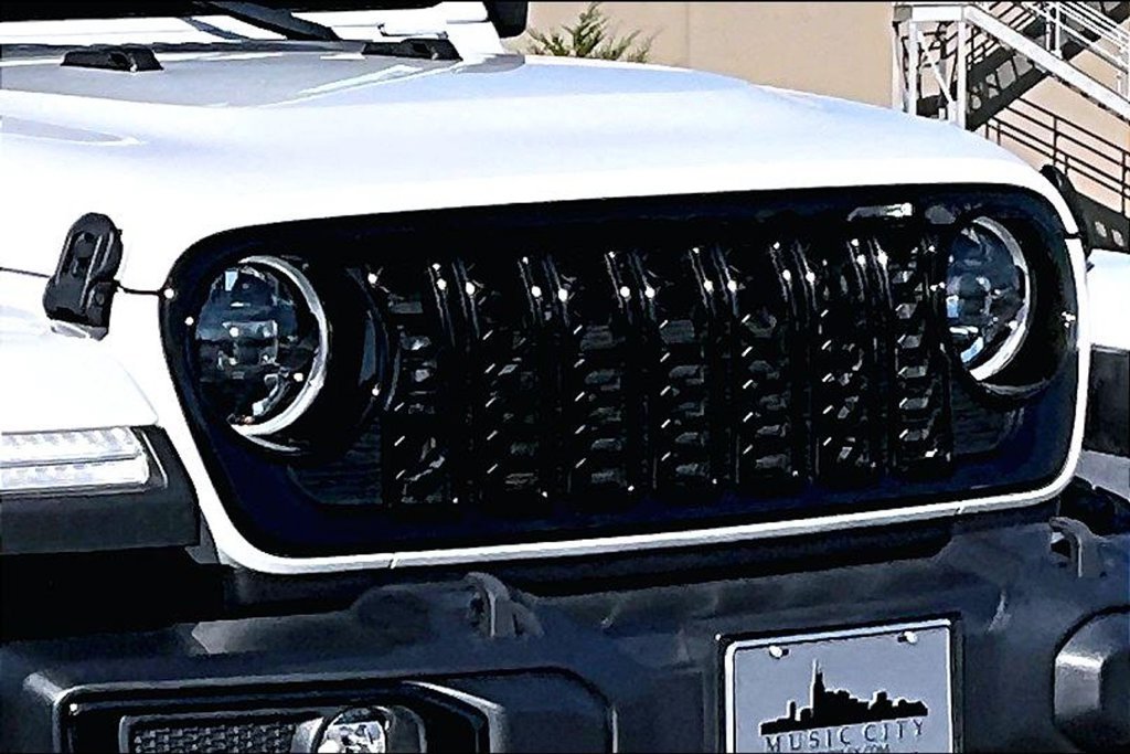 Used 2024 Jeep Gladiator Sport AWD/4WD image 37