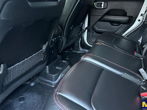 Used 2025 Jeep Wrangler Rubicon image 14