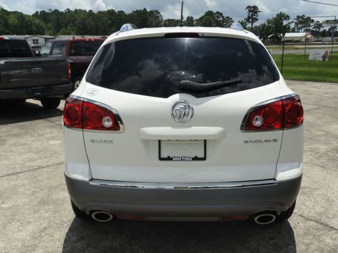Used 2011 Buick Enclave CX FWD image 4