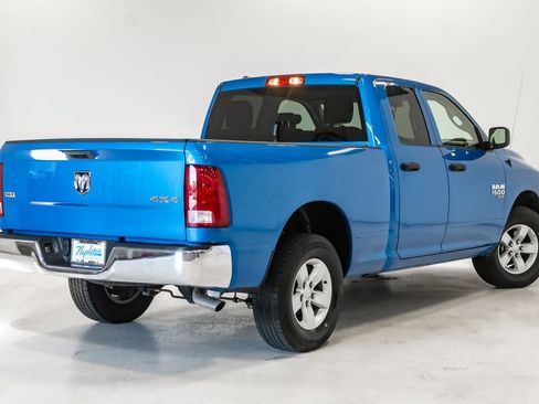 Used 2024 RAM 1500 Classic SLT AWD/4WD image 27